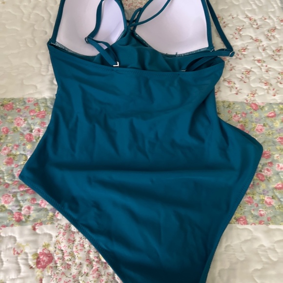 Bathing suit - Picture 2 of 2